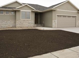 4201 S Safflower Ave, Sioux Falls, SD 57110