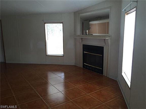 3rd image of 4001 Tanglewood Dr