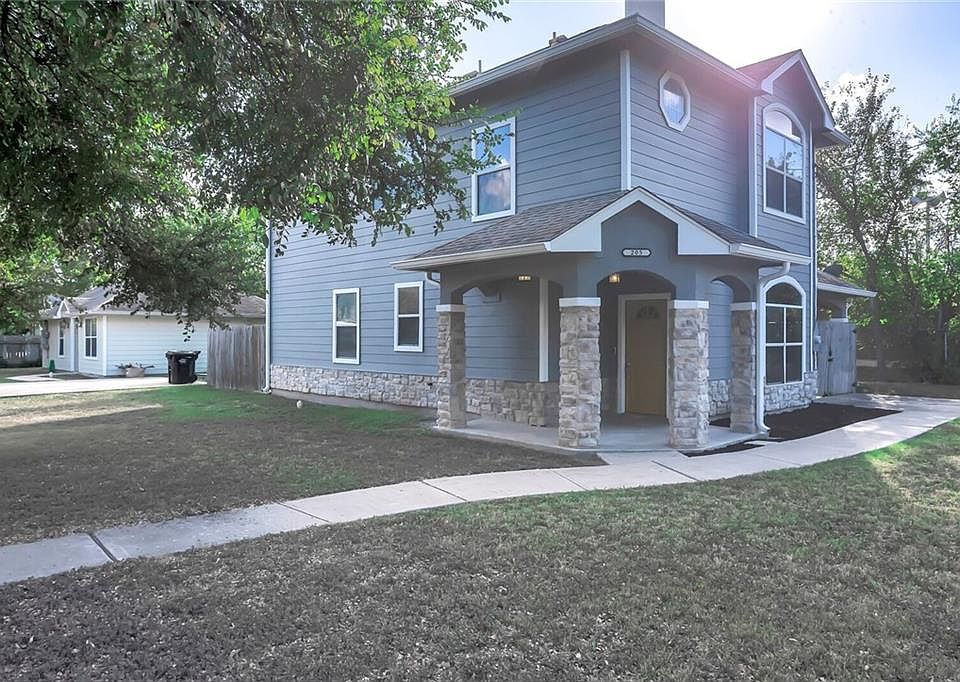 1st image of 205 College St #A-b