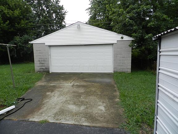 4th image of 5407 Sedalia Dr
