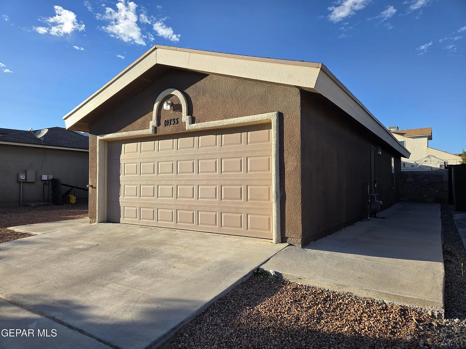 3 bed, 2.0 bath, 1075 sqft, $1,495 — Photo 2