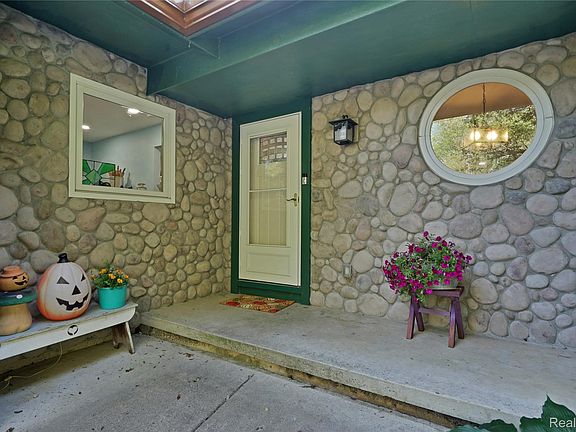 4th image of 3738 Winterwood Dr