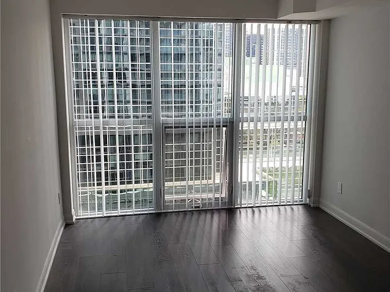 5162 Yonge St #809 — Photo 4