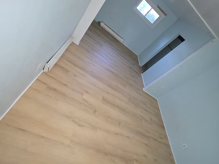 323 N Vine St — Photo 6