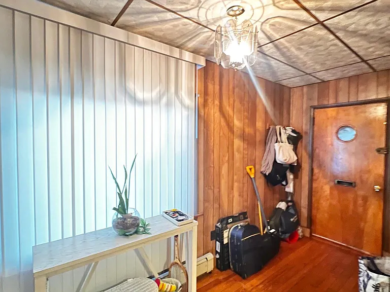 124 Willis Ave #1 — Photo 20