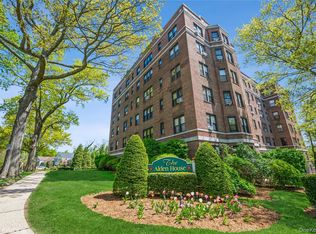 11 Alden Rd APT 4A, Larchmont, NY 10538