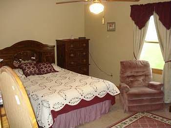 4th image of 20 Joshua Ln