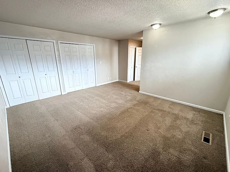 211 N Delaware Ave — Photo 27