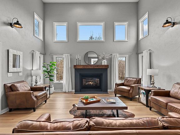 2nd image of 114 Shalimar Ct