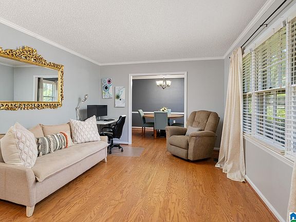 4th image of 4108 Cloverleaf Dr