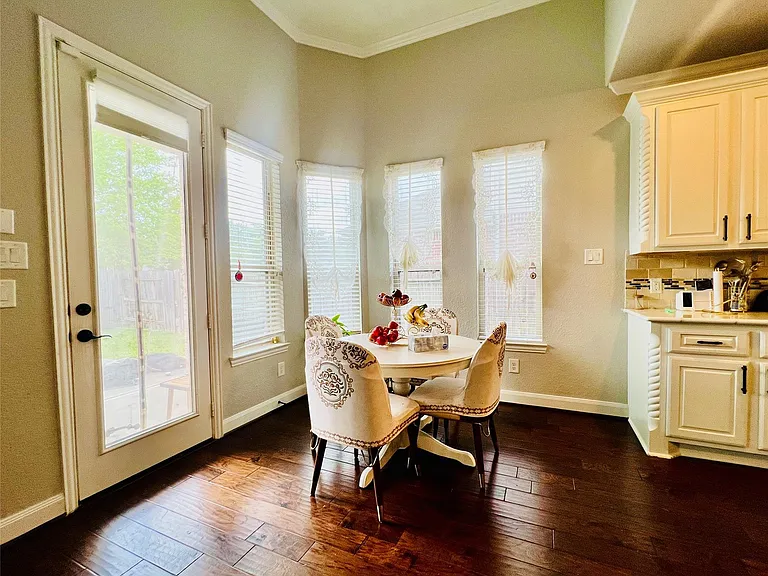 12535 Charter Mill Ln — Photo 8
