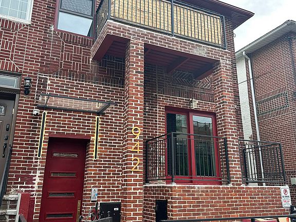 2nd image of 942 51st St #2R