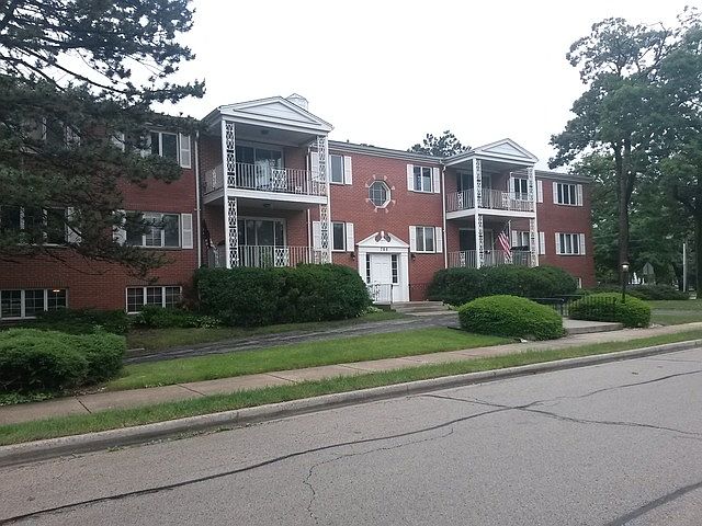 1st image of 765 Garland Pl APT 1A