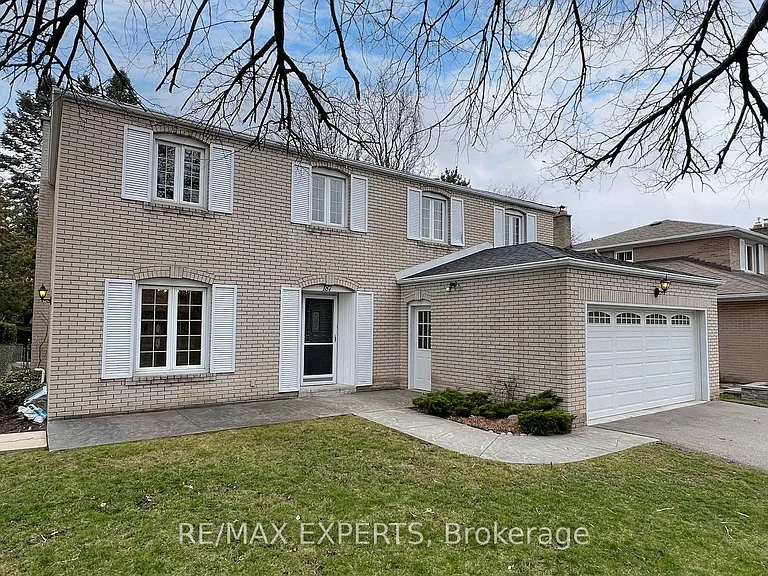 187 Cassandra Blvd — Photo 2