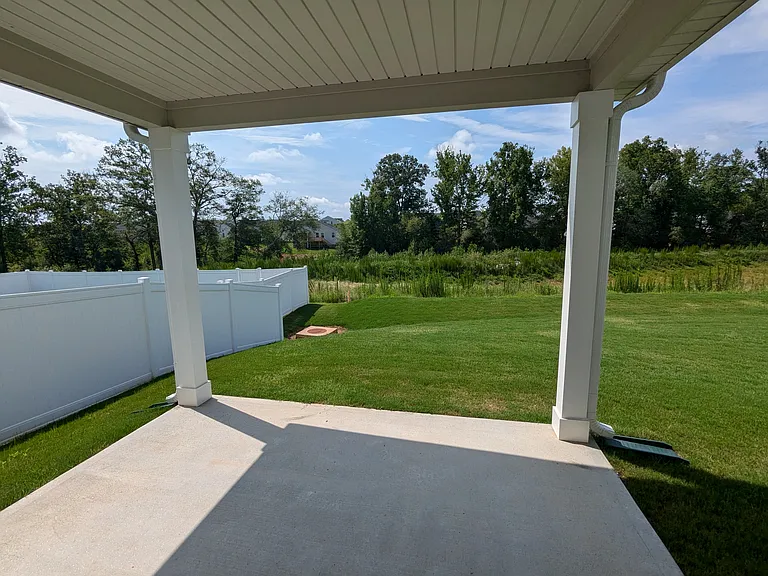 416 Roderick Ln — Photo 27