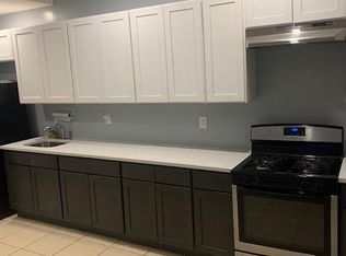 210 N 9th St, Newark, NJ 07107