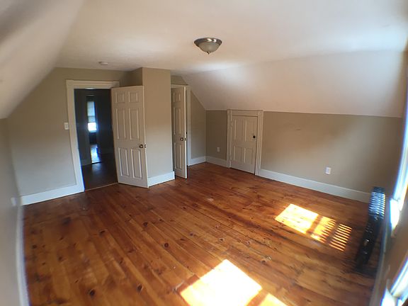 3rd Floor East Bedroom