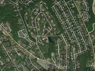 24 Country Club Ln #C, Milford, MA 01757