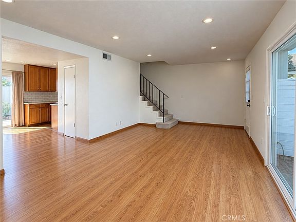 5th image of 8180 Ferguson Grn