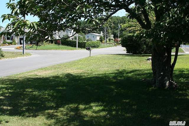 2nd image of 470 Sunset Dr