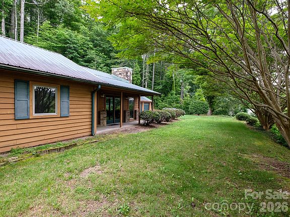 4th image of 332 Island Cove Rd