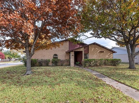 2nd image of 1514 Westminster Dr