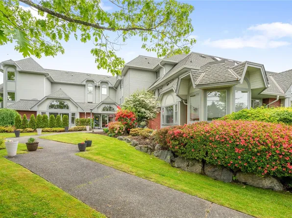 10431 Resthaven Dr #101, Sidney, BC V8L 3H6