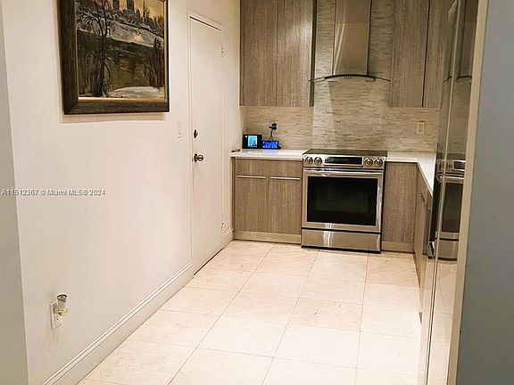 4th image of 10185 Collins Ave APT 210