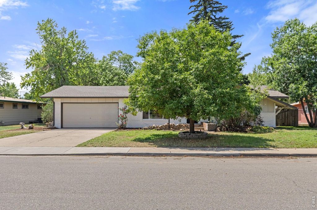2807 Lakecrest Pl