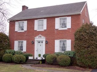 7 Oak Hill Dr, Paradise, PA 17562