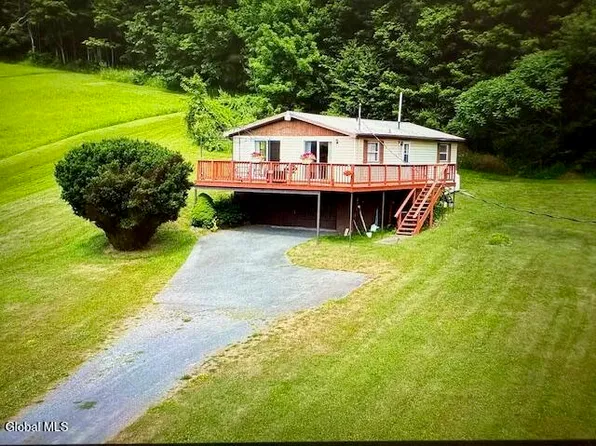 177 Myers Road, Howes Cave, NY 12092