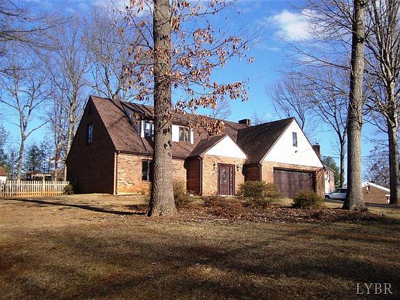 3rd image of 276 Baldwin Cir