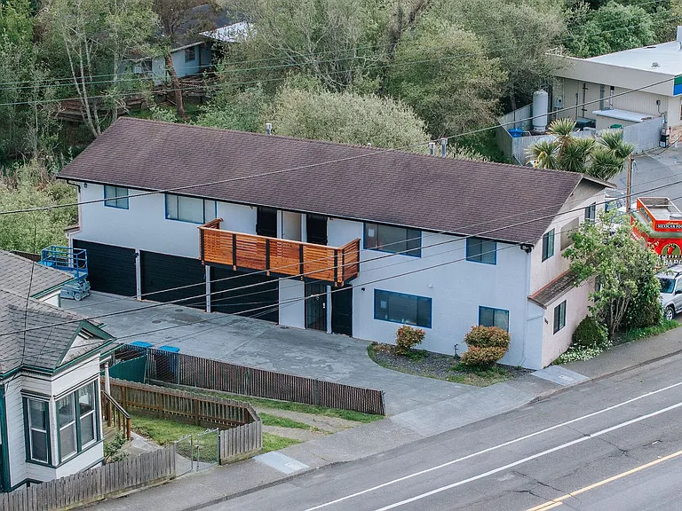 1440 Myrtle Ave — Photo 1