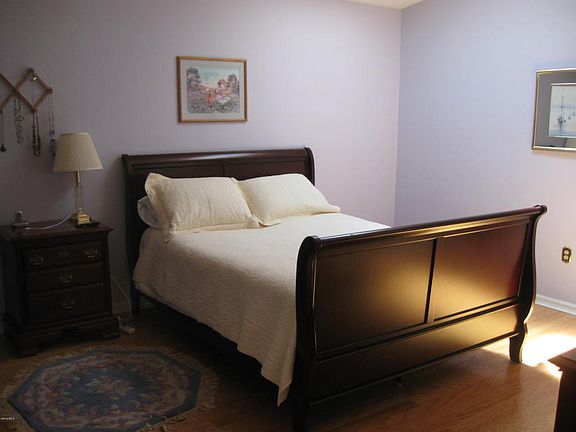 5th image of 2585 Saint Anthonys St