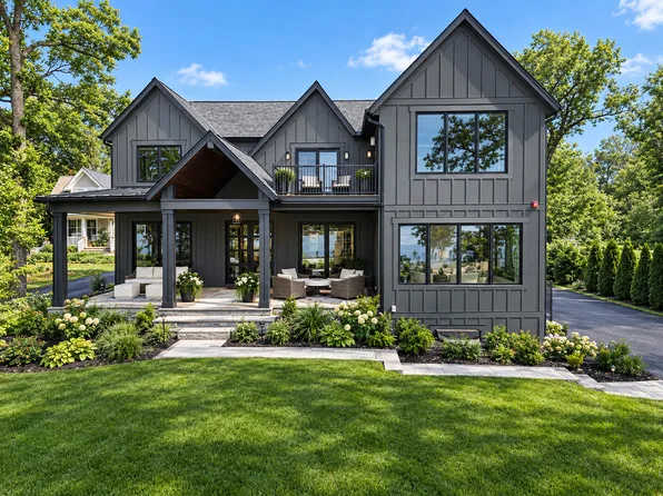 504 N Old Rand Rd, Lake Zurich, IL 60047