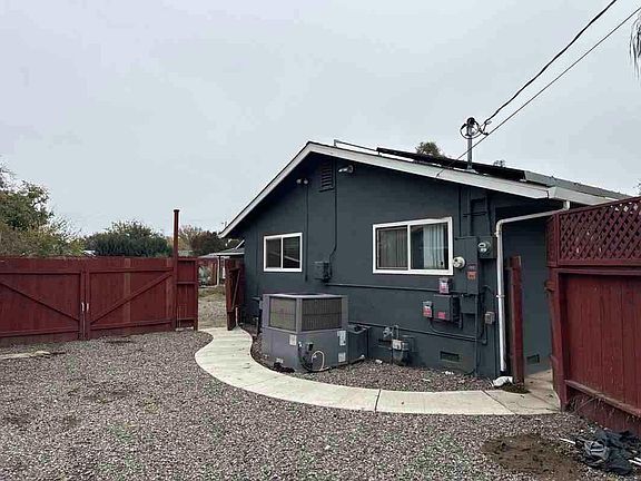 4th image of 210 Little Ave