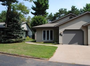 1114 Forest Ln, Prairie Du Sac, WI 53578