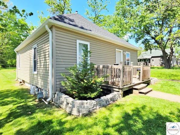1612 S Montgomery Ave, Sedalia, MO 65301
