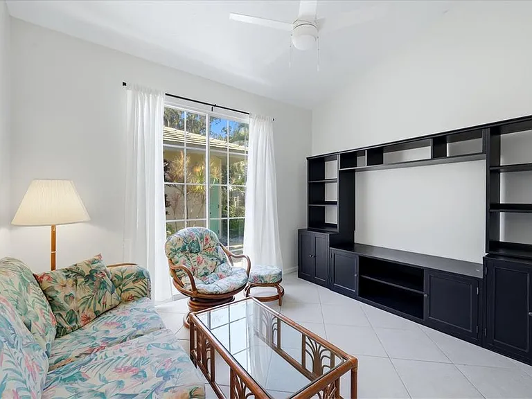 7630 Whitebridge Gln — Photo 18