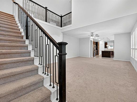 4th image of 5018 Chestnut Orchard Dr