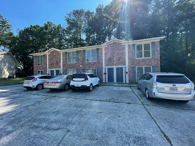 4 Pam Ct #1