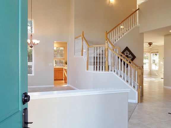 5th image of 128 Artemis Ct