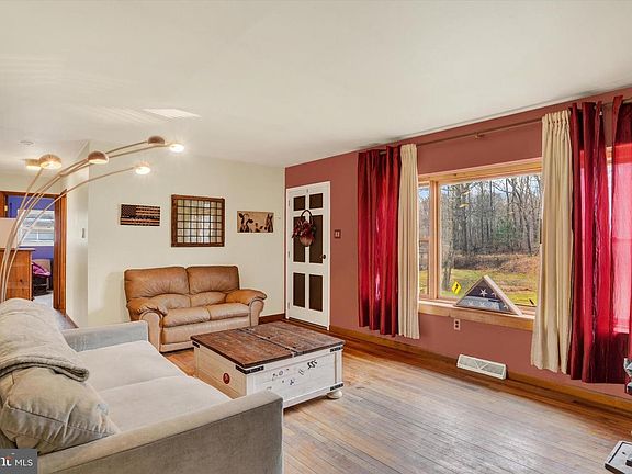 3rd image of 659 Moores Mountain Rd