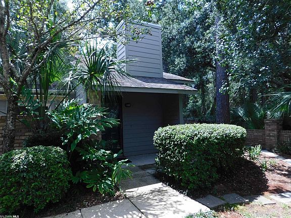 2nd image of 389 Clubhouse Dr APT A1