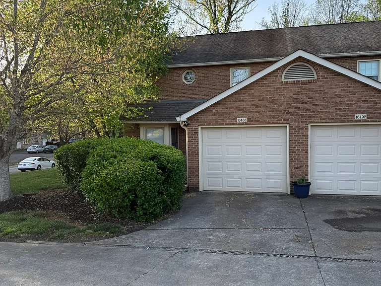 10400 Ravenbrook Ln — Photo 2