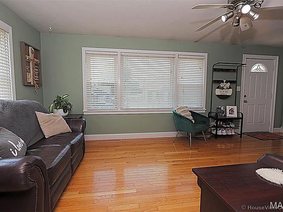 3rd image of 300 Elmwood Blvd