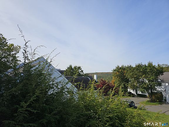 4th image of 85 Quarry Ridge Road #85