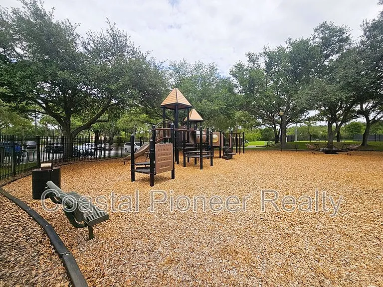 8148 Stone Leaf Ln — Photo 39