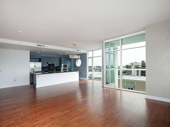 4th image of 3812 Park Blvd Unit 611