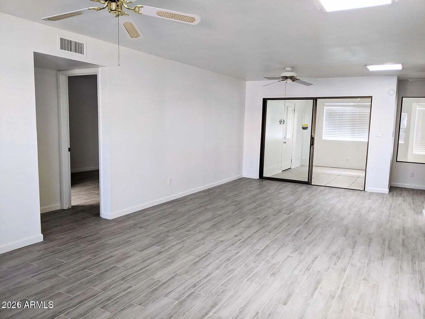 2 bed, 1376 sqft, $1,900 — Photo 4